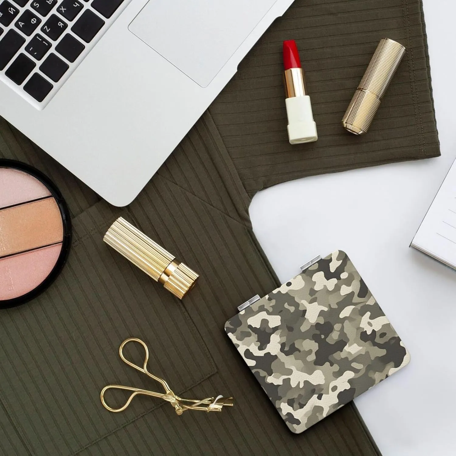 Army Digital Camouflage Portable Pocket Cosmetic Mirror-Compact and Light, It is A Necessary Thing to Go Out for Beauty and Makeup