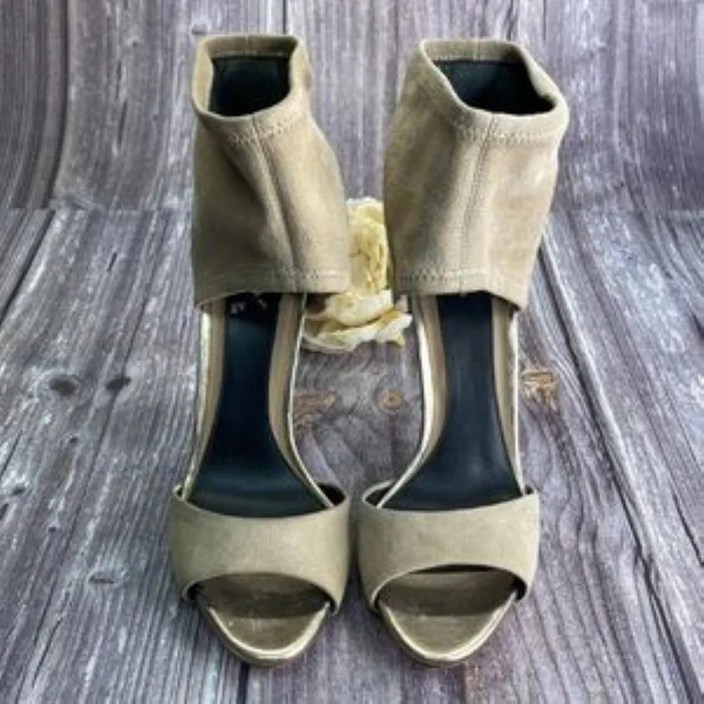 Brian Atwood Correns Light Natural Suede Pumps 7.5