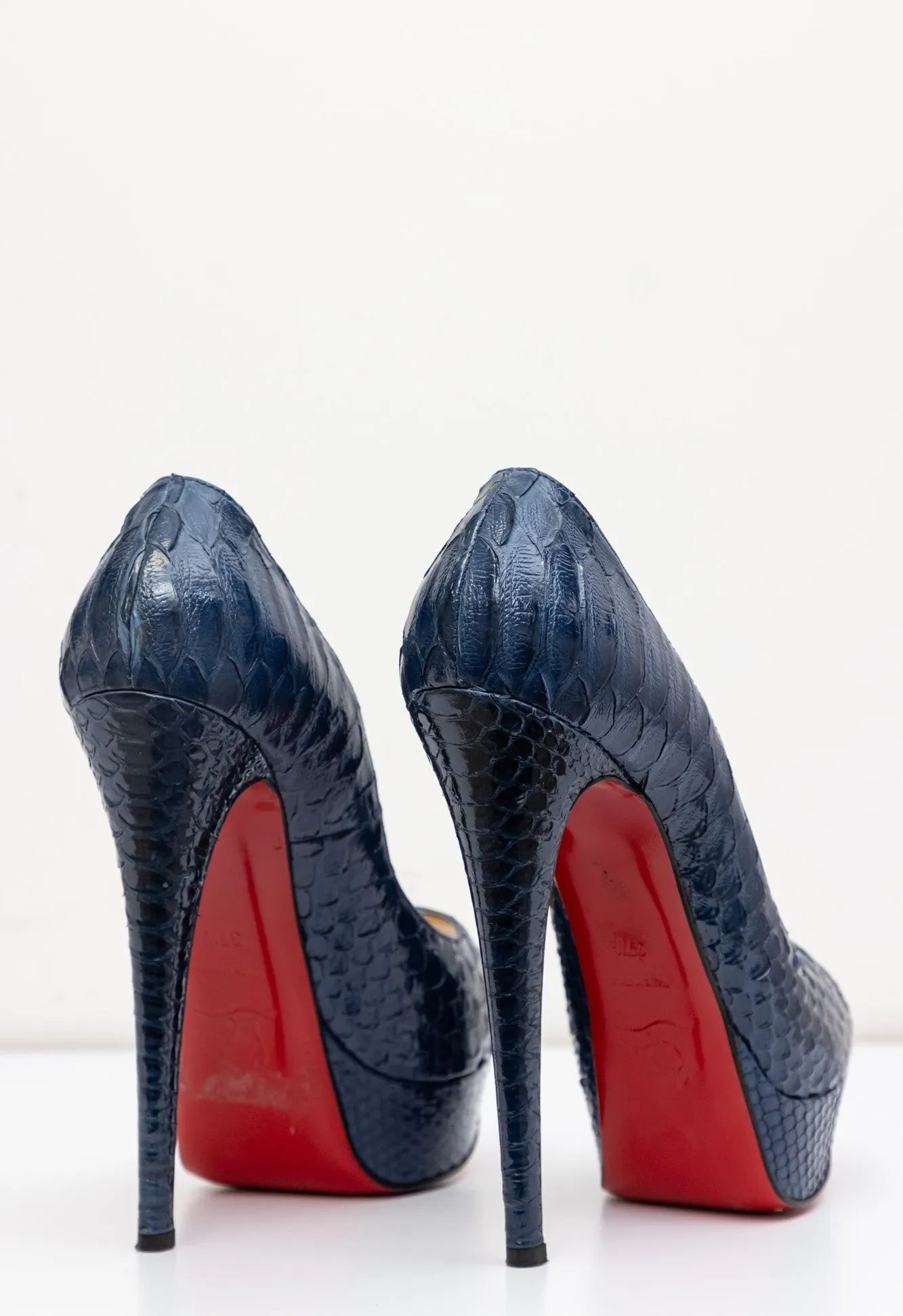 CHRISTIAN LOUBOUTIN Blue Crocodile Leather Pumps