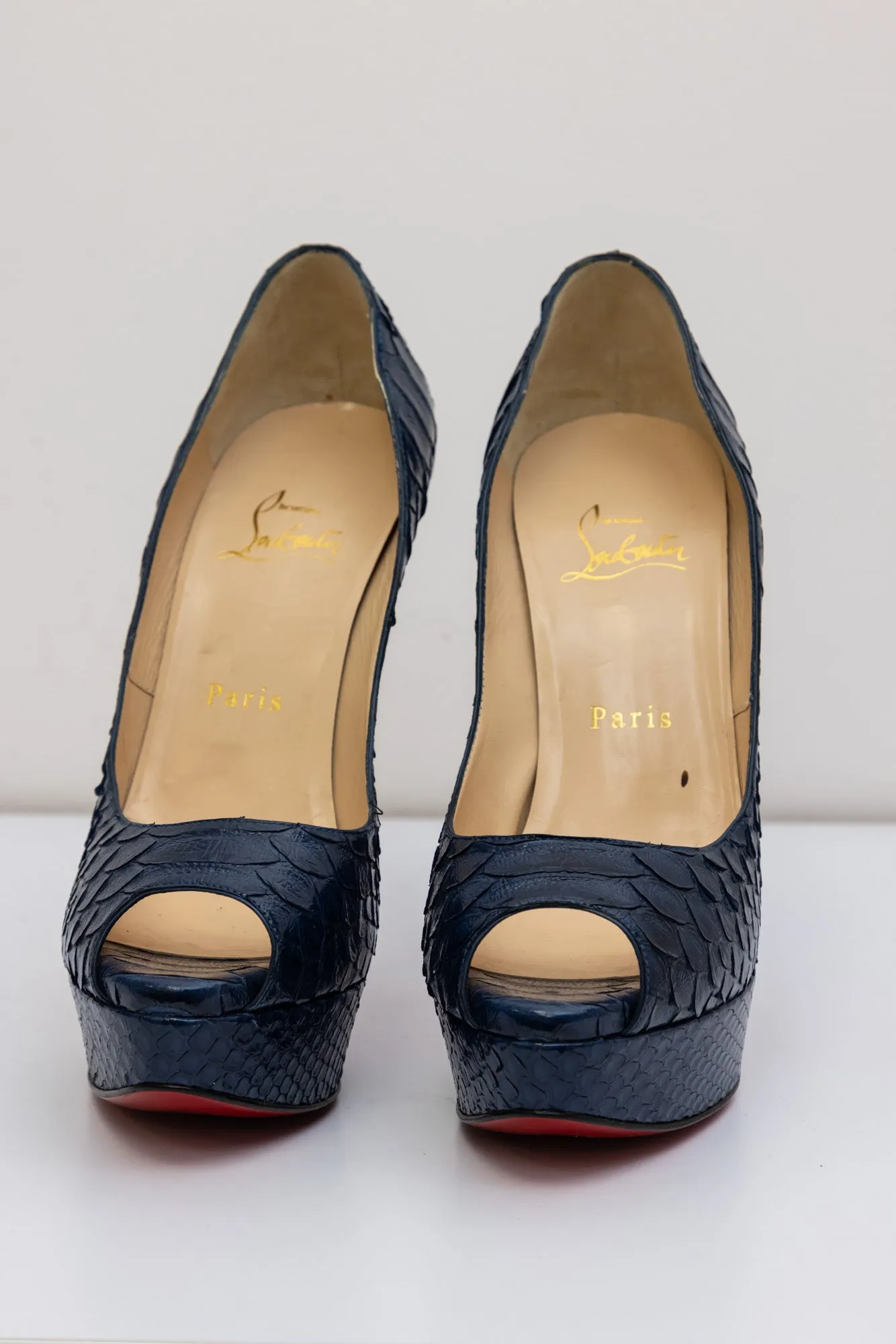 CHRISTIAN LOUBOUTIN Blue Crocodile Leather Pumps