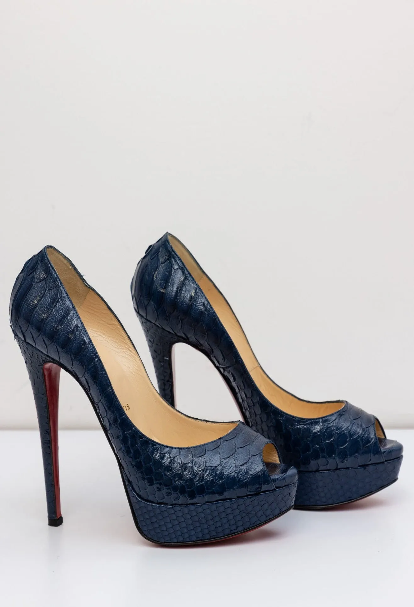 CHRISTIAN LOUBOUTIN Blue Crocodile Leather Pumps