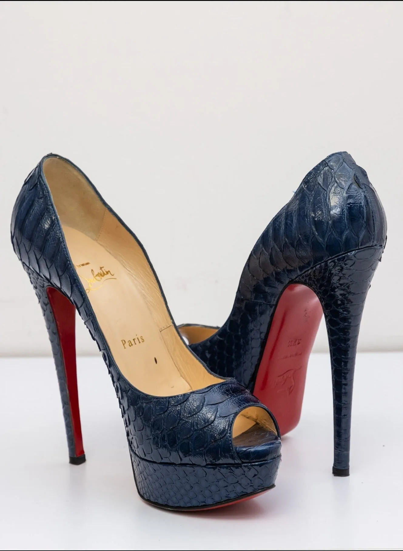 CHRISTIAN LOUBOUTIN Blue Crocodile Leather Pumps