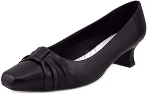 Easy Street Women's Waive Pump, Black Patent, 6.5