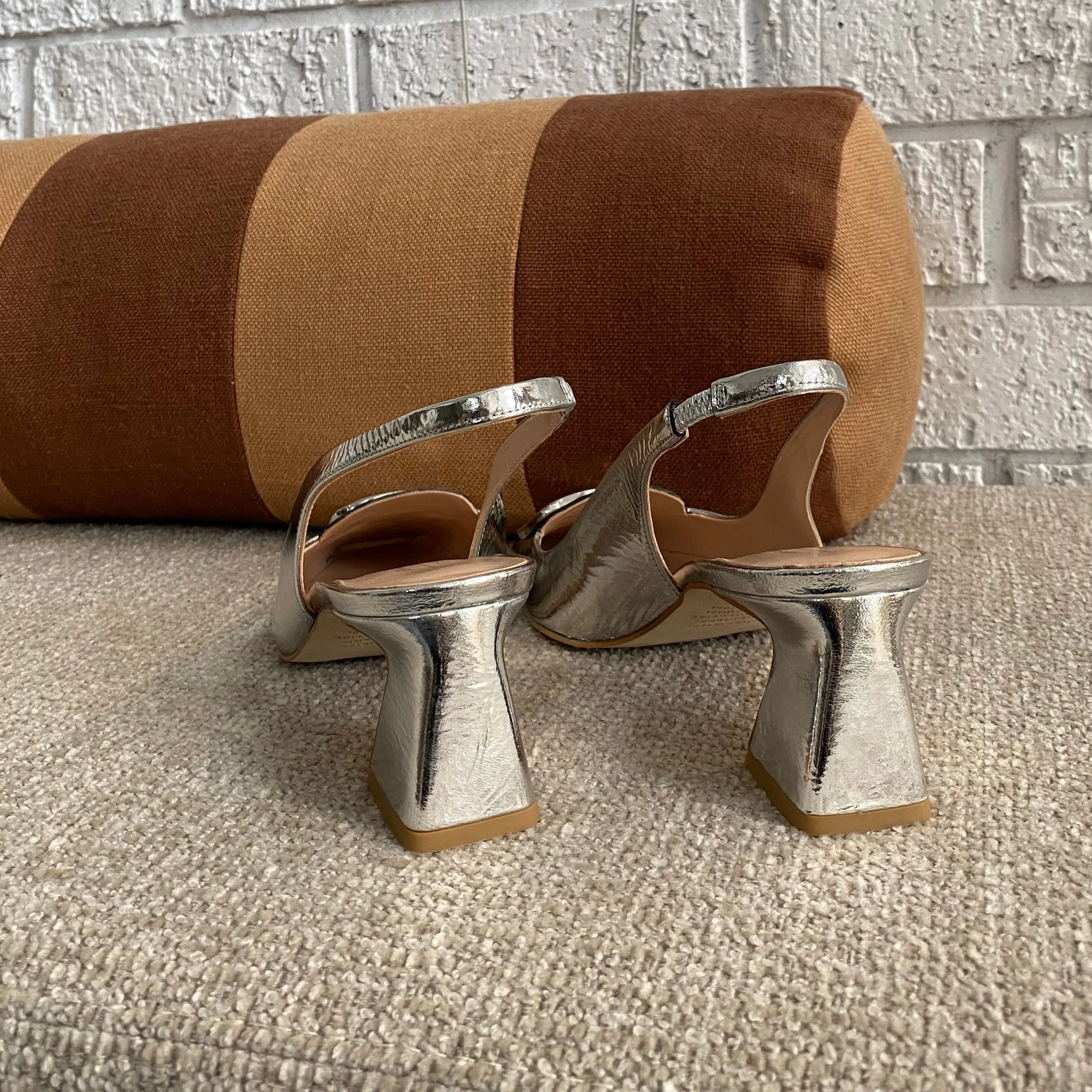 Edward Meller Albert Throat Slingback Pump - Size 39
