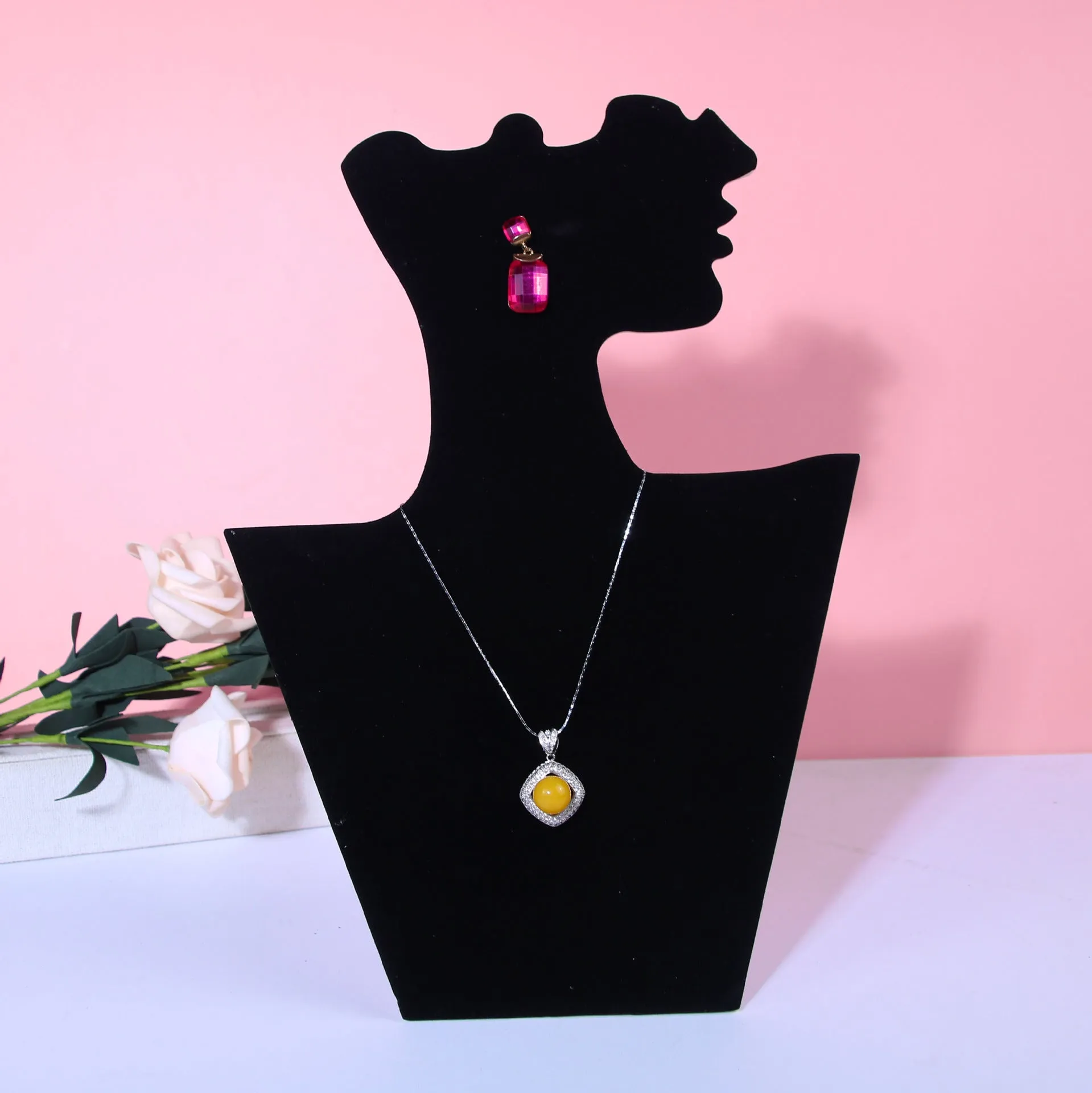 Flat Portrait Jewelry Stand W1839