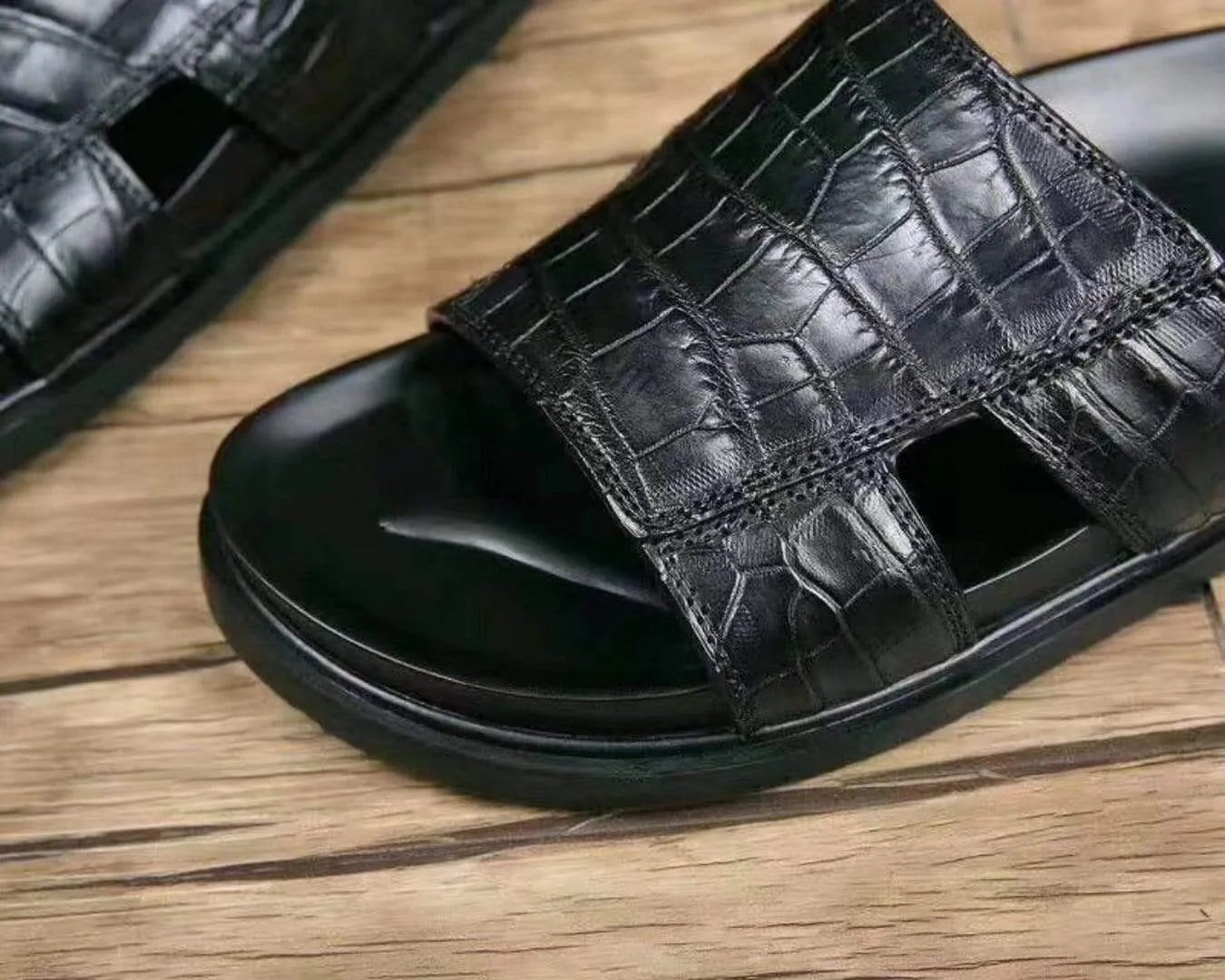 Genuine  Crocodile Belly Leather  Mens  Slipper