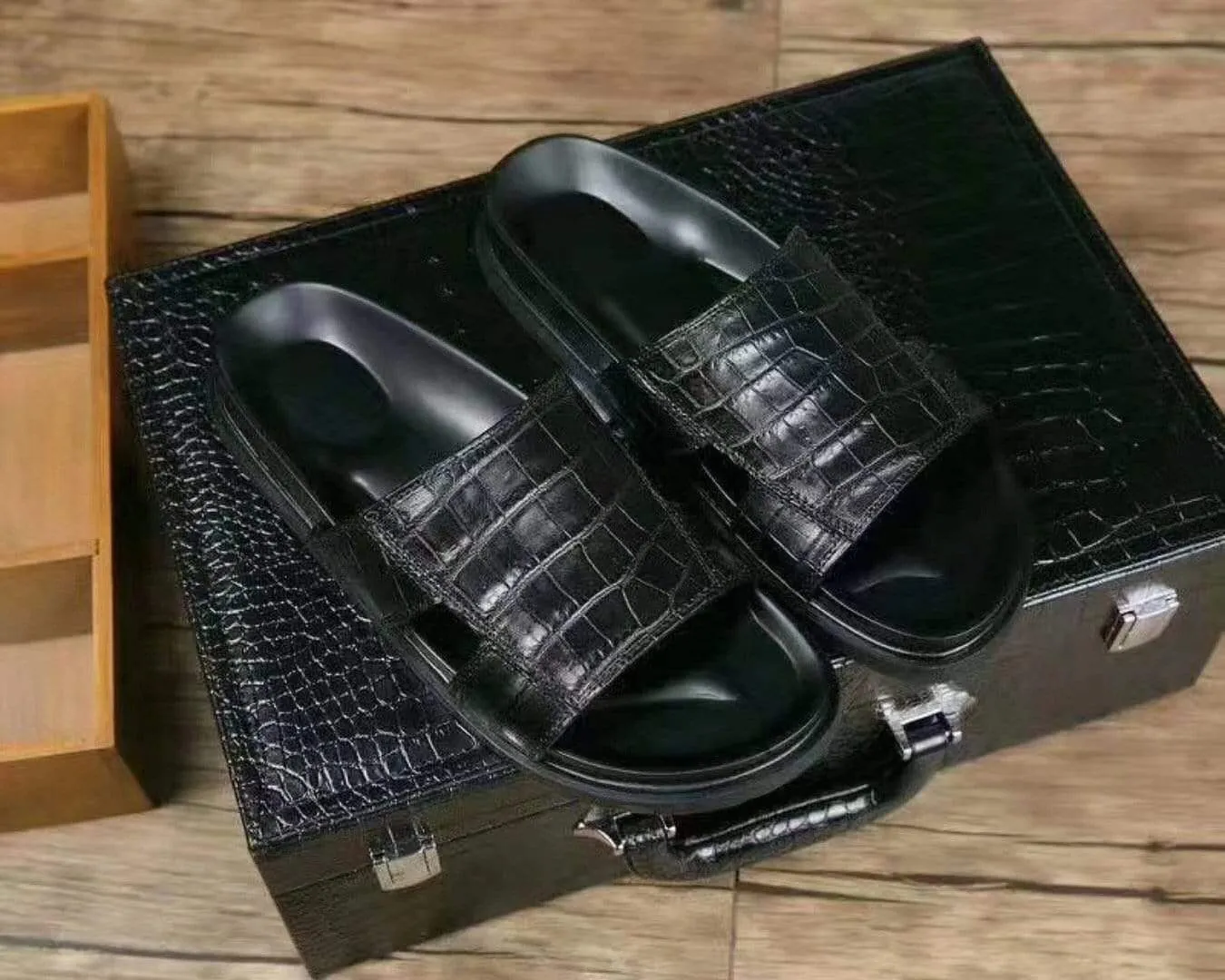 Genuine  Crocodile Belly Leather  Mens  Slipper