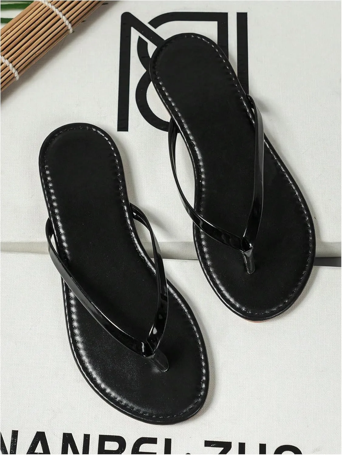 GORGLITTER Women's Flip Flops Summer Beach Sandals for Women 2025 Comfortable Thong Flats Slippers