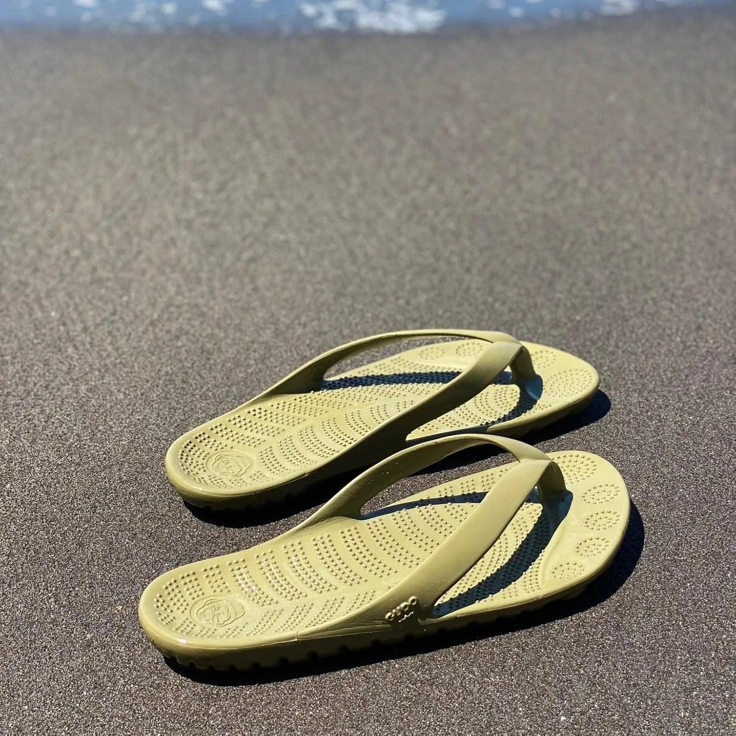 GUDO WORLD Unisex Flip Flop Sandals with Pressure Point Reflexology Stimulation and EVA Foam Supportive Soles For Men and Women