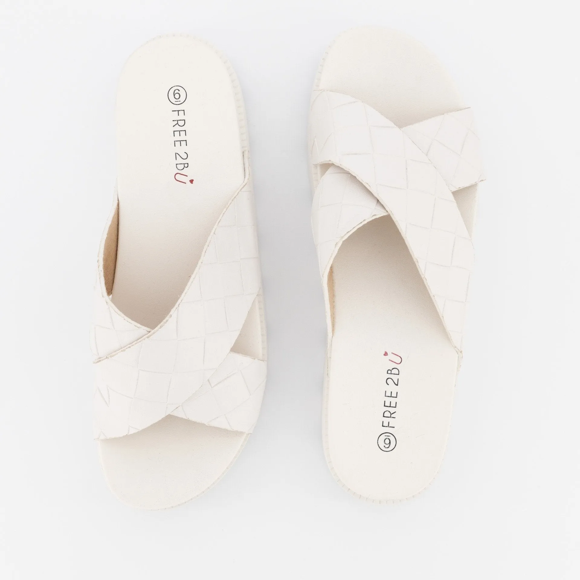 Ladies Emboosed Cross-Over Cleated Platform Mule - White