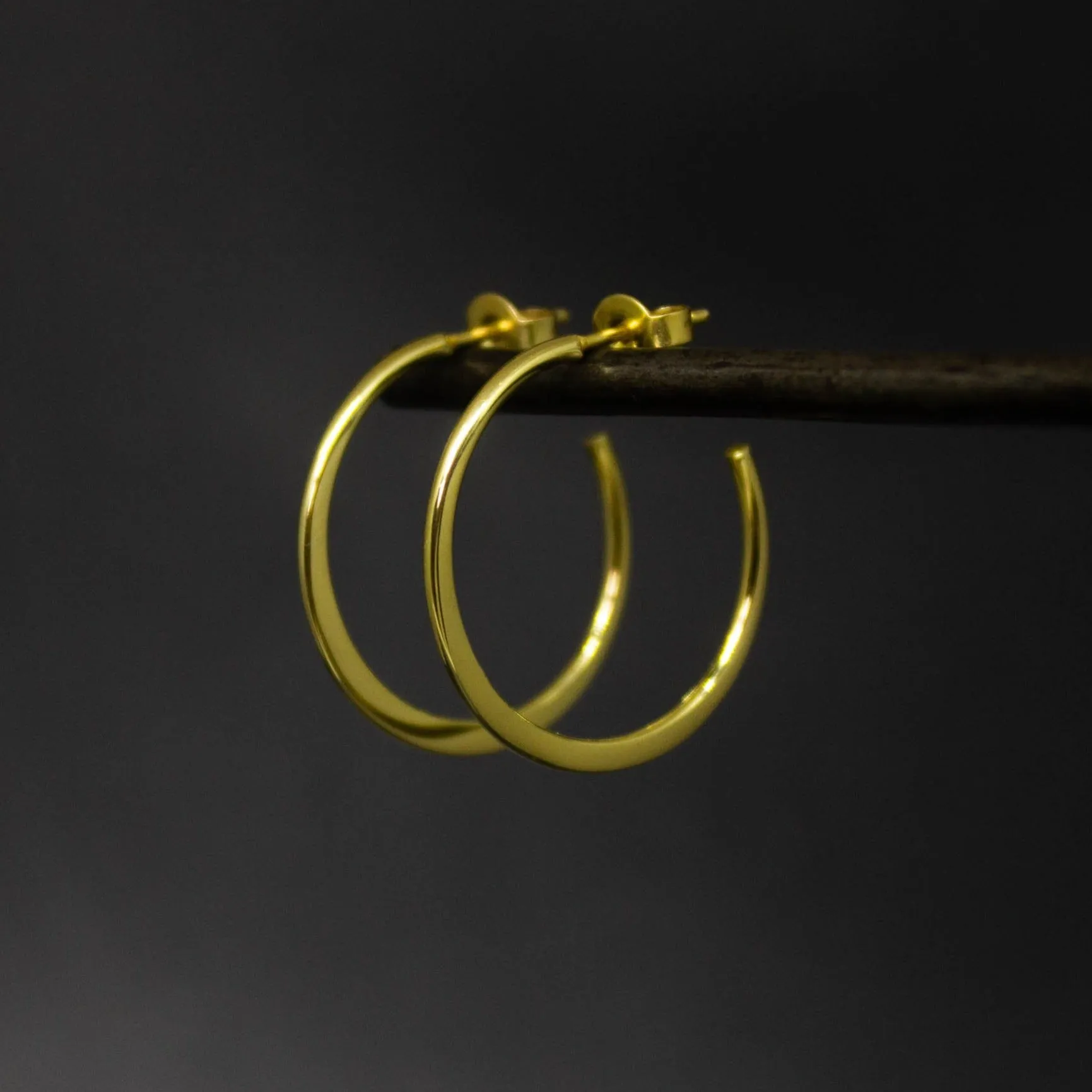 Minimal Flat Hoop Earrings