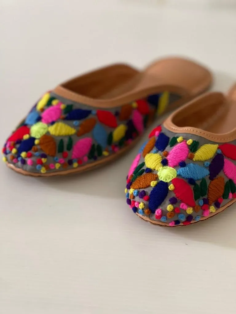 Modern Style Flat Mule with Beautiful Thread Hand Embroidery in Pure Leather