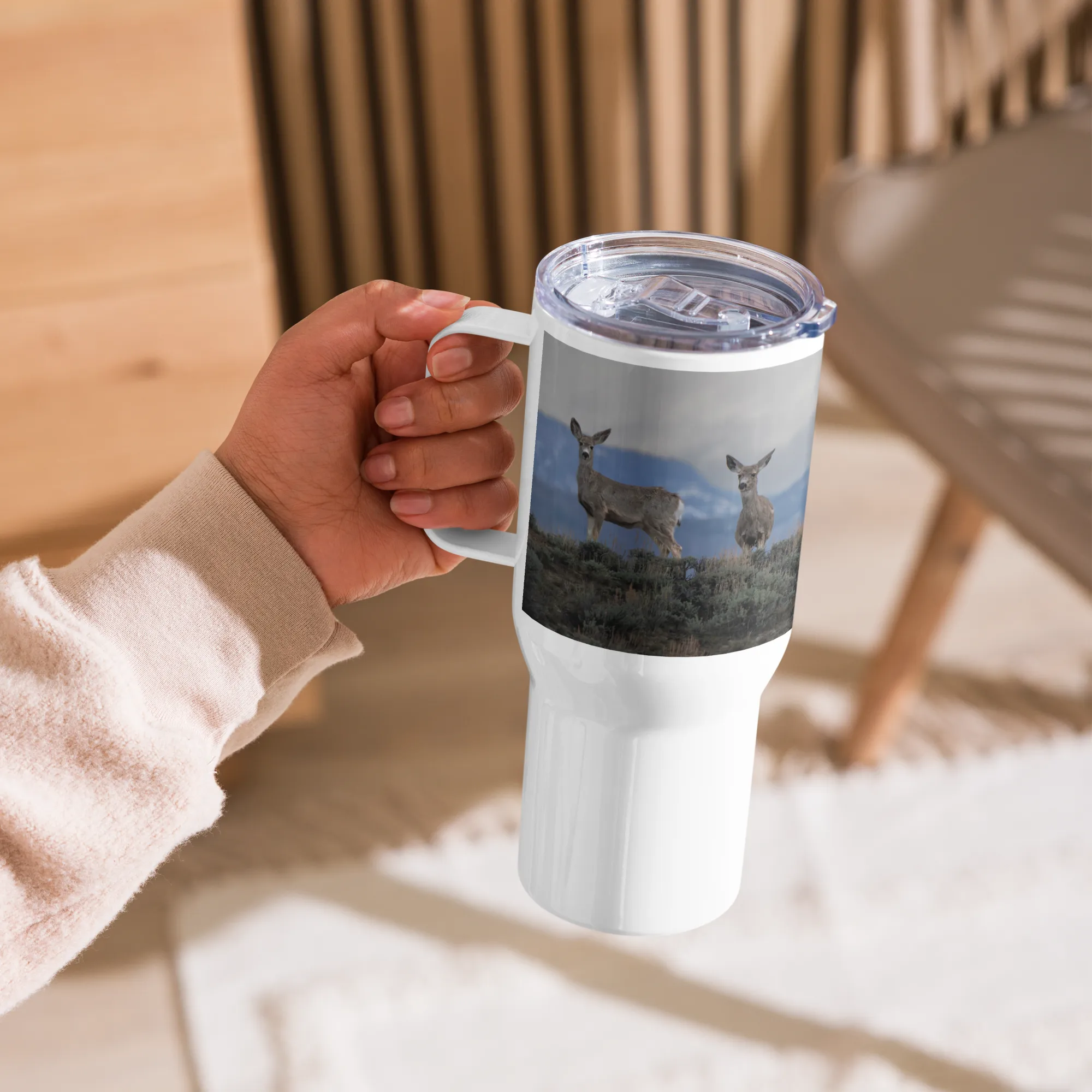 Mule Deer Travel mug with a handle