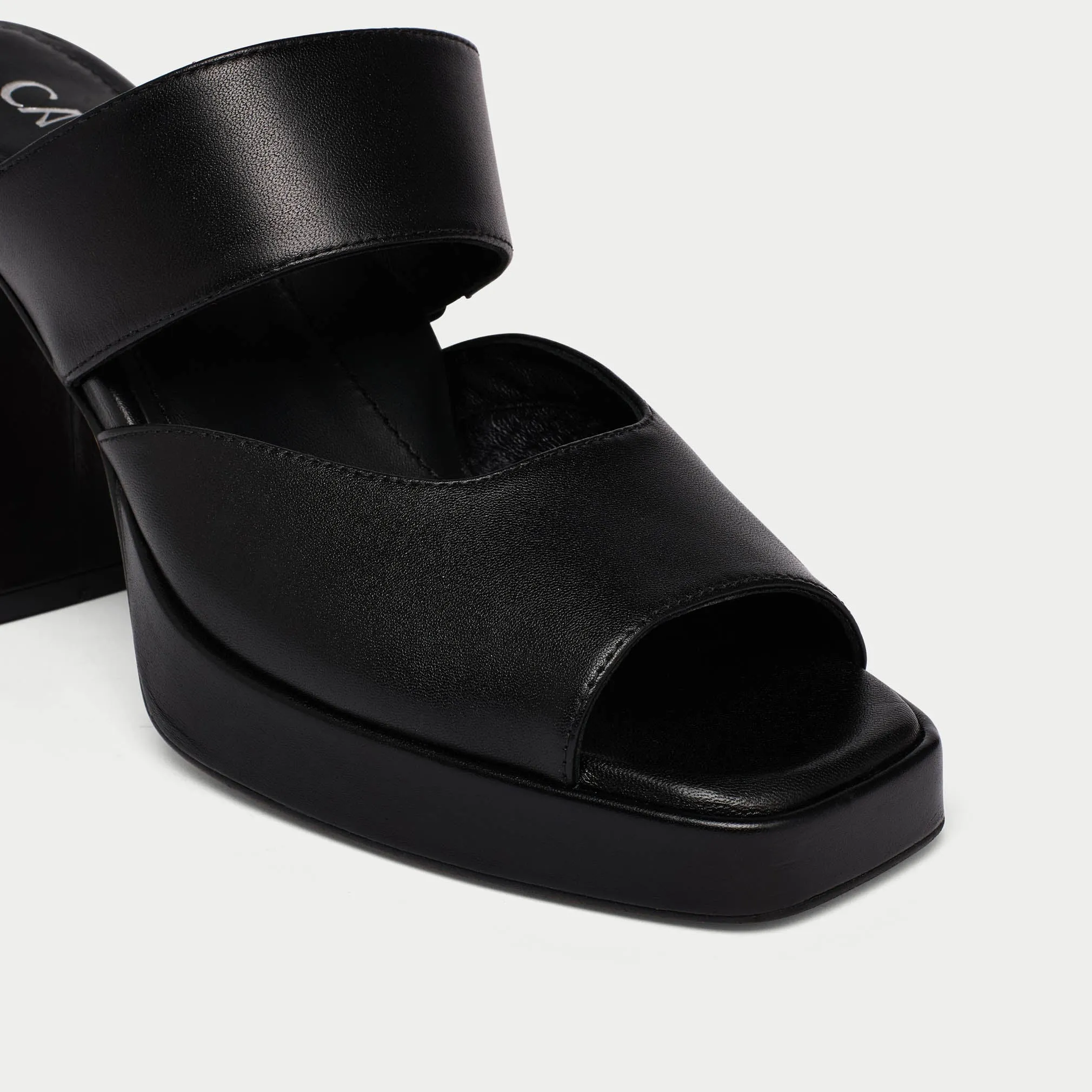 Paulette - Black Leather