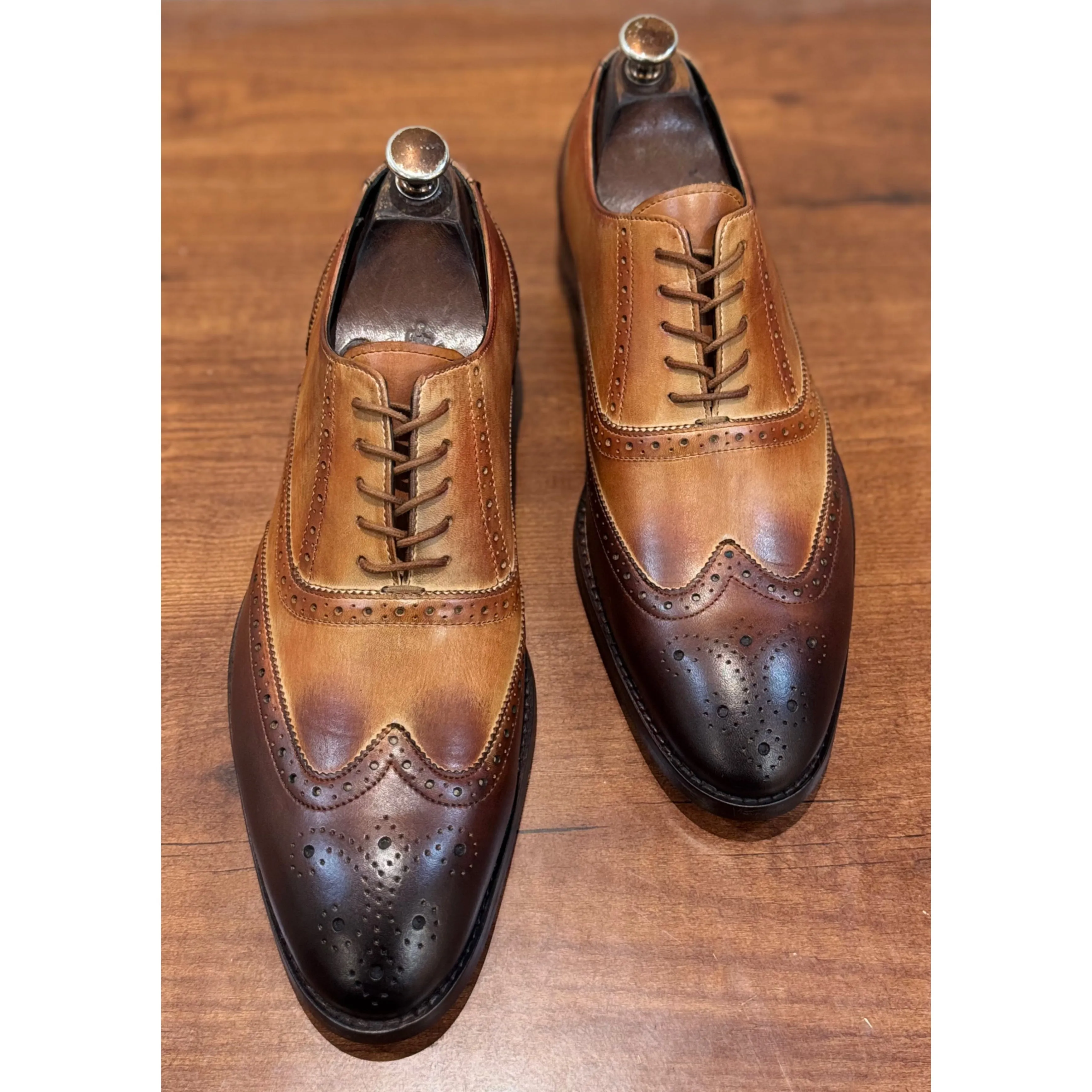 Tan Classic Oxford Brogue’s