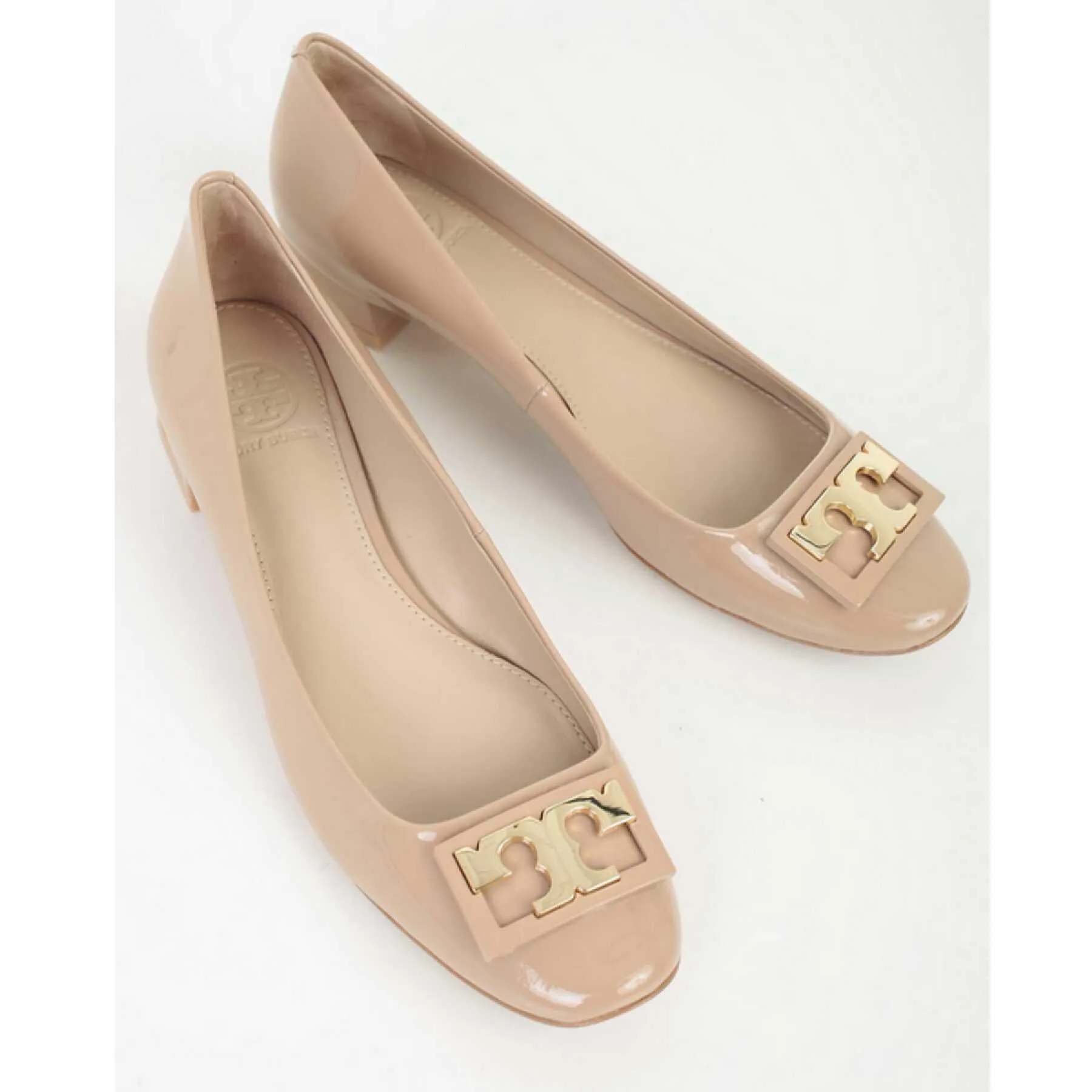 Tory Burch 31435 Gigi Pump Soft Patent Leather Tory Beige (Size 8,5)