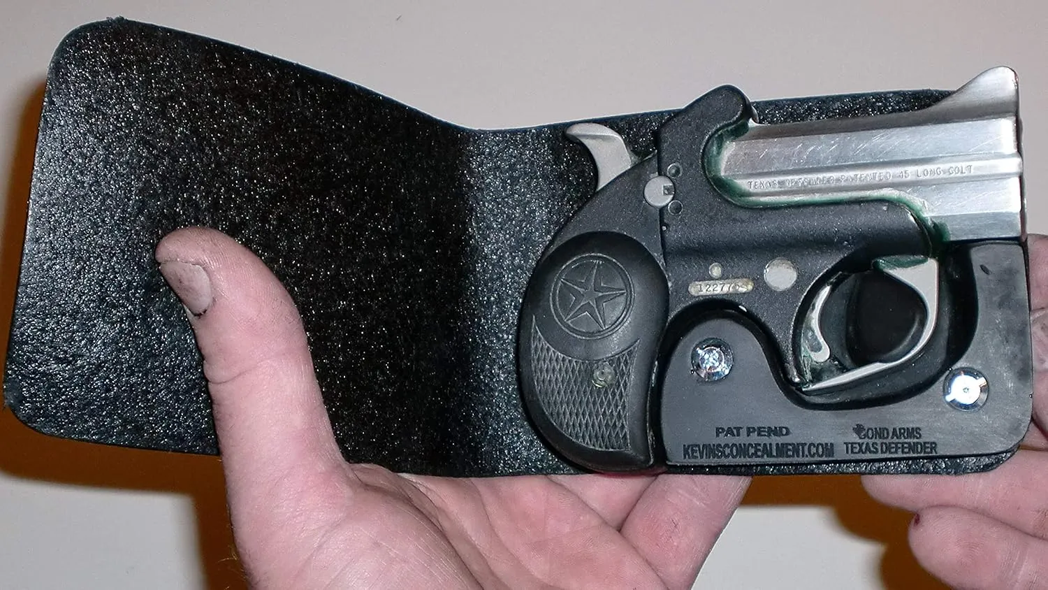 Wallet Holster for Full Concealment - Bond Arms Derringer