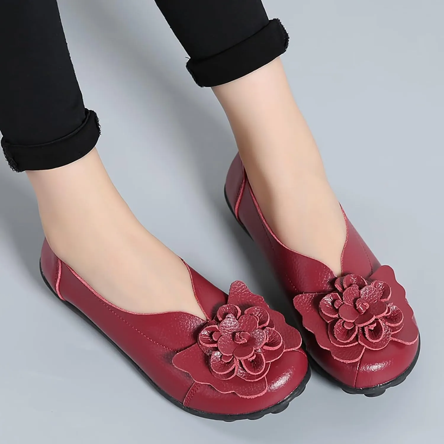 Women's Leather Loafers Comfortable Flat Shoes Slip On Round Toe Wide Width Loafers Comfortable Walking Working Driving Long Standing Fashion Soft Cushion Shoes