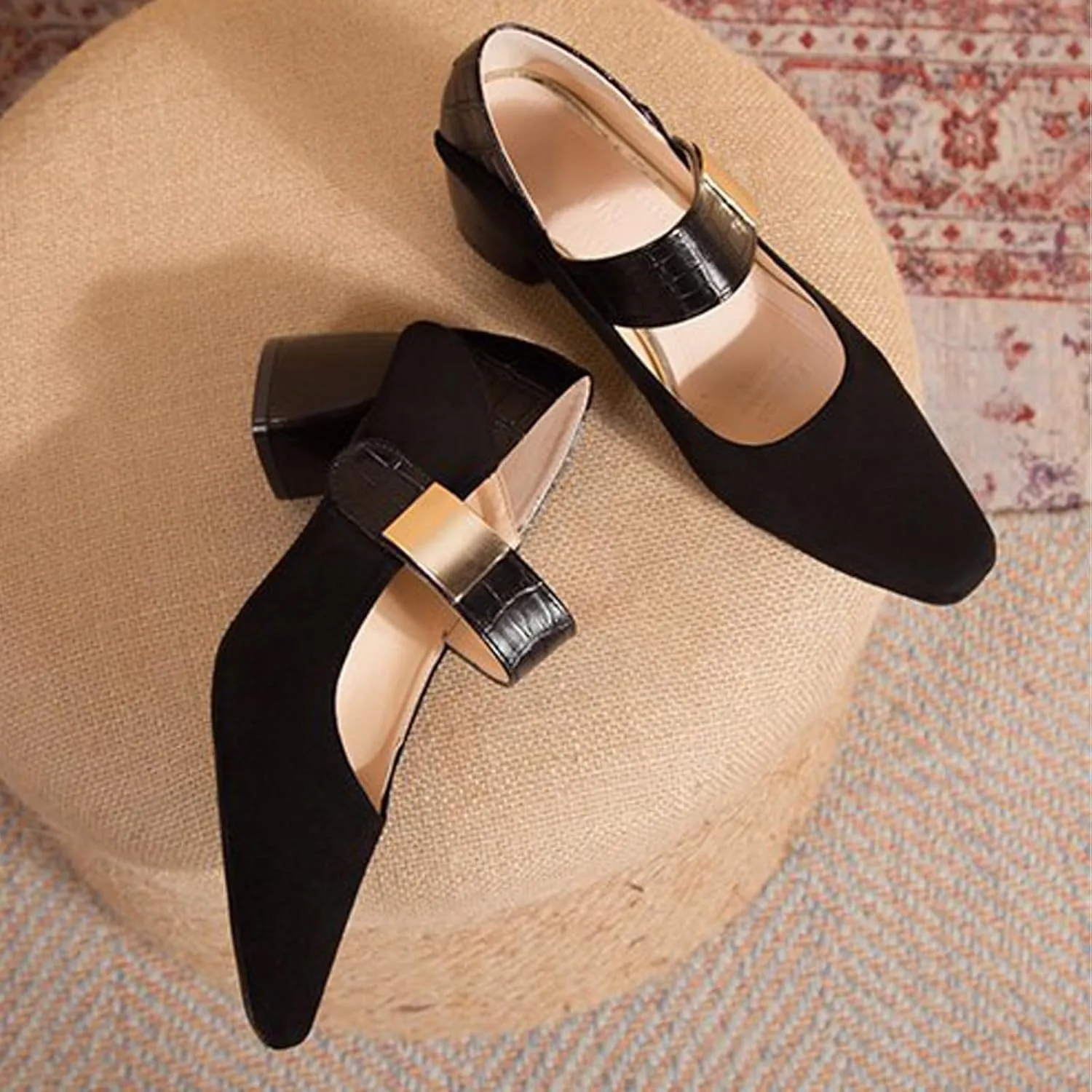 Women's Square Toe Chunky Heel Pumps Closed Toe Hook Loop Mary Jane Shoes Classic Retro Comfortable Heels Office Wedding Work Dress Shoes